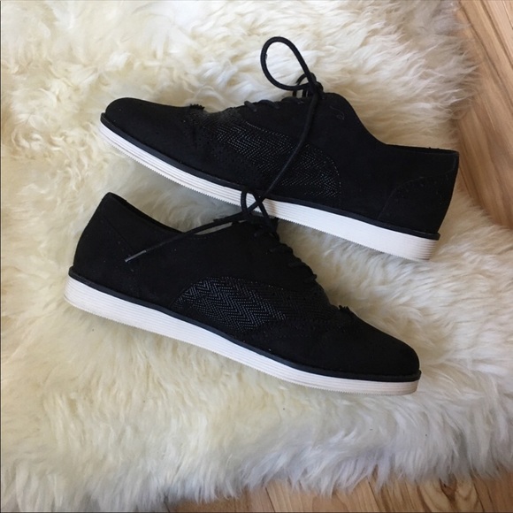Kelly & Katie Shoes - Black Kelly & Katie Sneakers